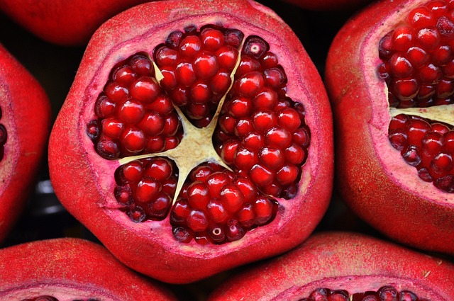 Which fruit is rich in vitamin d?